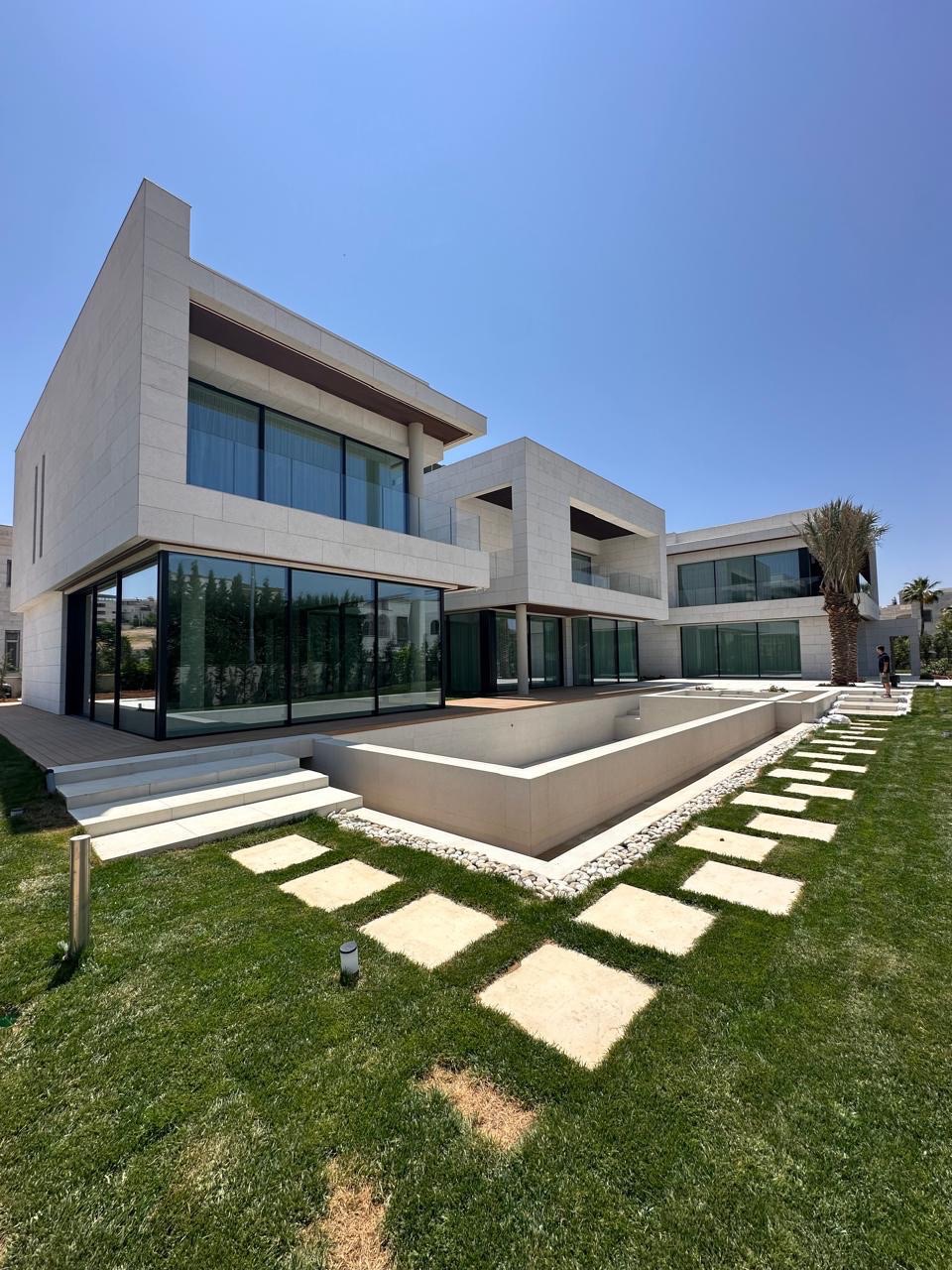 PHOTO 2025 06 09 12 57 26 Grande